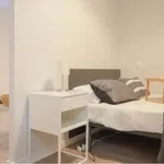 Rent 2 bedroom apartment of 26 m² in Madrid