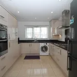 Rent 4 bedroom flat in West Midlands