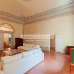 Rent 5 bedroom apartment of 354 m² in Florence