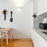 Rent 1 bedroom apartment in Porto