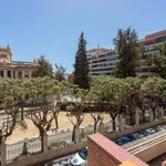 Rent a room of 150 m² in alicante