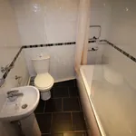 Rent 3 bedroom flat in Cardiff