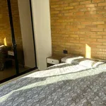 Rent a room of 120 m² in valencia