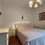 3-room flat via Peschiera, Pietrasanta