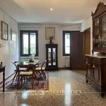 Rent 5 bedroom apartment of 180 m² in Venice