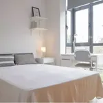 Rent 2 bedroom apartment in Madrid