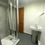 Rent 7 bedroom house in Swansea