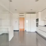 Rent 4 bedroom apartment of 242 m² in Lisboa