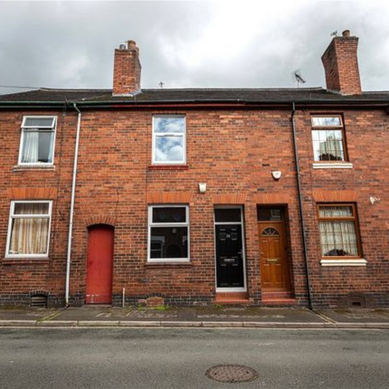Room to rent in Heath Street, Newcastle, Staffordshire ST5