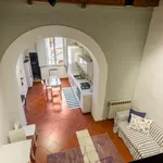 Rent 1 bedroom apartment in Florence