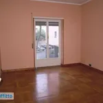 Rent 3 bedroom apartment of 87 m² in Genoa