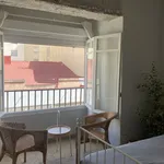 Rent a room of 120 m² in Alicante