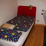 Rent a room in Genoa