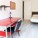 Rent a room of 150 m² in valencia