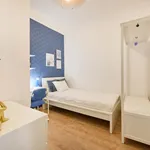 Rent a room of 100 m² in Lisboa