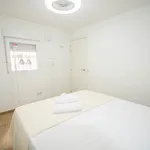 Rent 6 bedroom apartment of 50 m² in Madrid