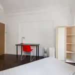 Rent a room of 100 m² in lisbon