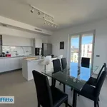 Affitto 3 camera appartamento di 120 m² in Bari