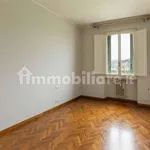 Affitto 5 camera appartamento di 257 m² in Florence