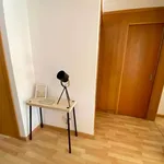 Rent a room of 75 m² in lisbon