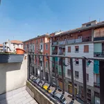 Rent 2 bedroom apartment in Milan