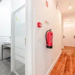 Rent 19 bedroom apartment of 11 m² in Lisbon