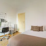 Rent a room of 120 m² in madrid