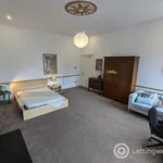 Rent 4 bedroom flat in City of Edinburgh