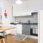 Rent 3 bedroom apartment of 90 m² in lisbon