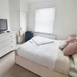 Rent 3 bedroom flat in Wales