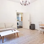 Rent 1 bedroom apartment of 40 m² in Dusseldorf