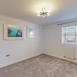 Rent 6 bedroom house in East Midlands