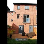 Rent 3 bedroom house in Leeds