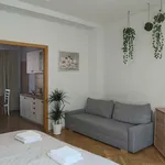 Pronajměte si 2 ložnic/e byt o rozloze 65 m² v Prague