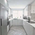 Rent 4 bedroom flat in Reigate and Banstead