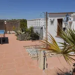 Alquilo 4 dormitorio casa de 200 m² en Alicante']