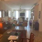 Rent 5 bedroom apartment of 210 m² in Padova