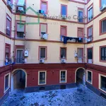 Affitto 3 camera appartamento di 71 m² in Naples