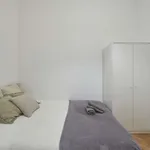 Rent a room in lisbon