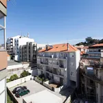 Rent 2 bedroom apartment in Porto