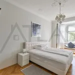 Pronajměte si 3 ložnic/e byt o rozloze 85 m² v Prague