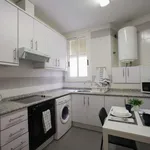 Rent a room of 85 m² in valencia