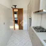 Rent 3 bedroom apartment of 85 m² in Rho