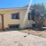 Rent 5 bedroom house of 225 m² in Rome