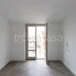 Rent 3 bedroom apartment of 104 m² in Milano