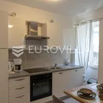 Najam 1 spavaće sobe stan od 72 m² u Rovinj