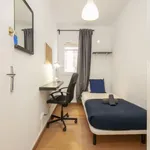 Rent 3 bedroom apartment in Barcelona