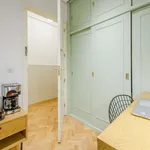 Rent a room of 120 m² in madrid