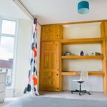 Rent 5 bedroom flat in Wales