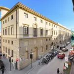 Affitto 3 camera appartamento di 80 m² in Firenze